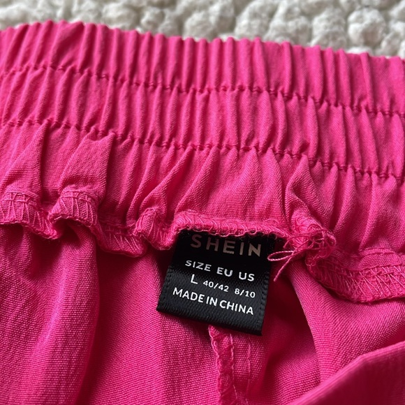 SHEIN Two Piece Crop Top & Pants - Picture 7 of 9